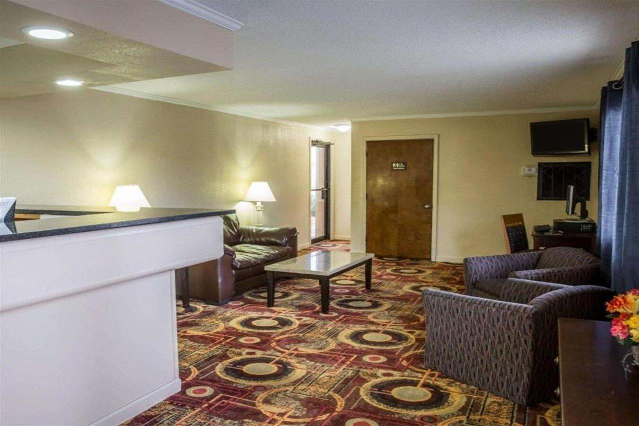 Rodeway Inn & Suites Plymouth Hwy 64 Kültér fotó