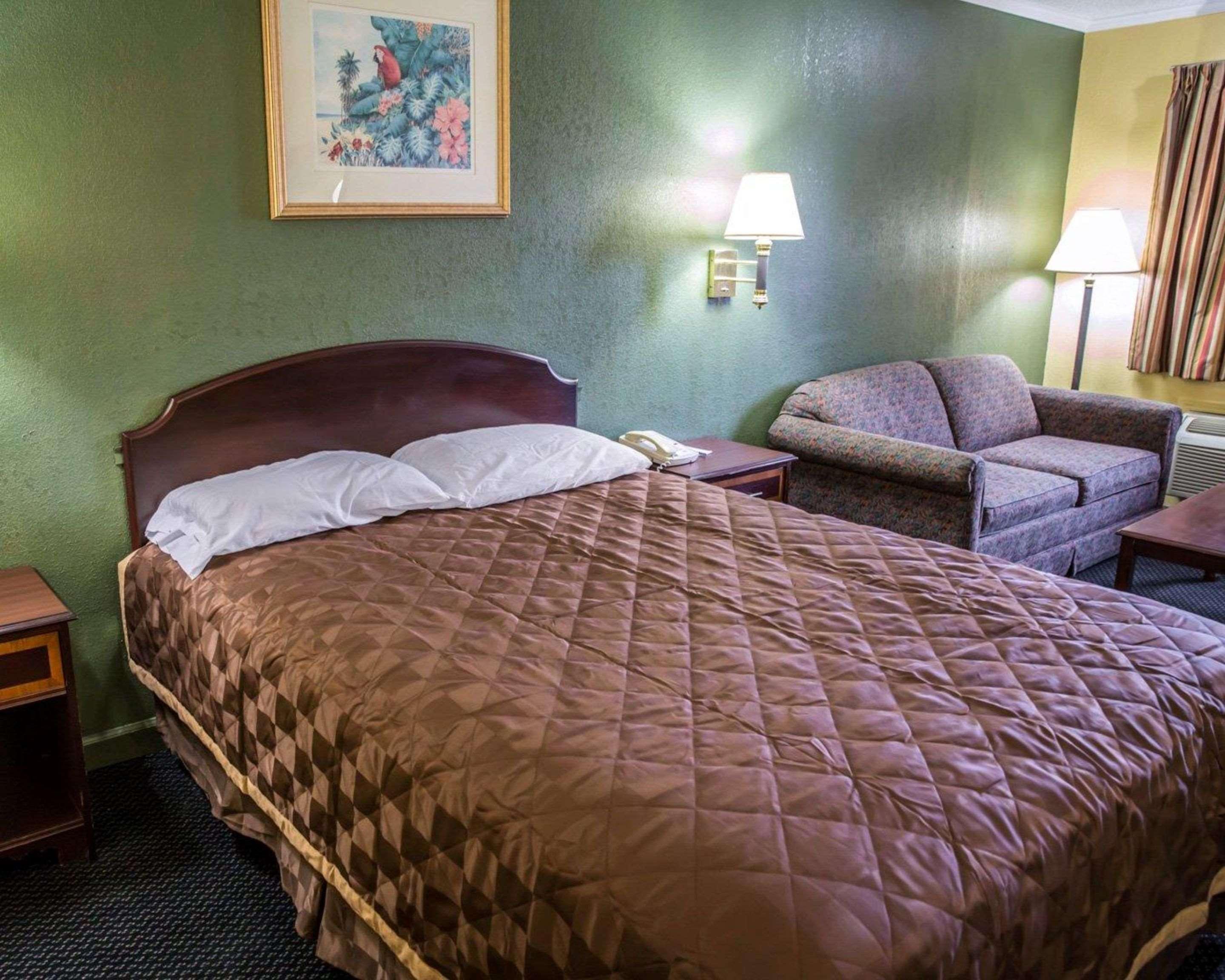Rodeway Inn & Suites Plymouth Hwy 64 Kültér fotó