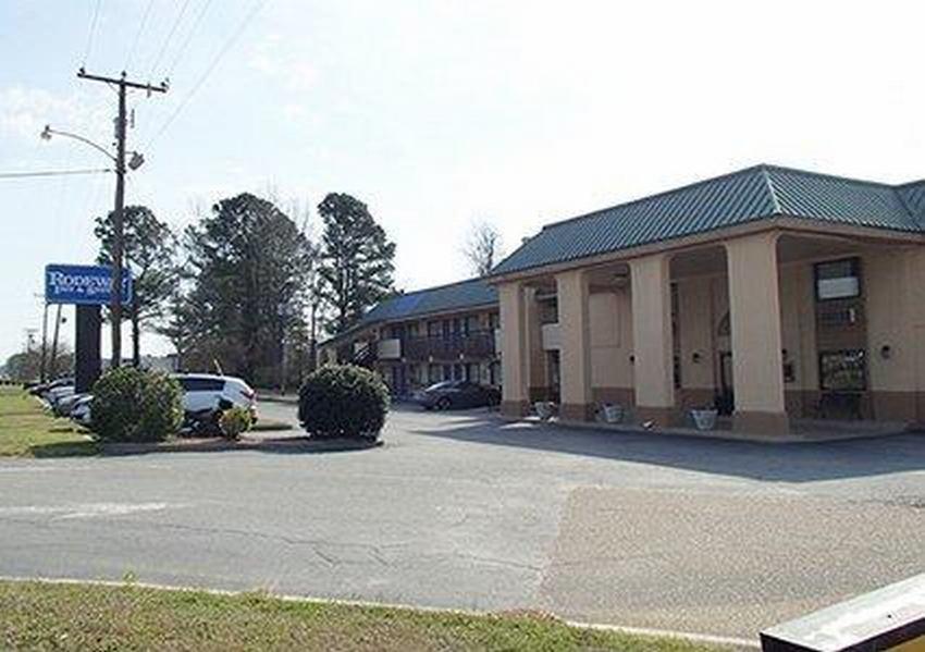 Rodeway Inn & Suites Plymouth Hwy 64 Kültér fotó