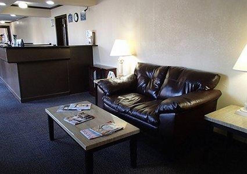 Rodeway Inn & Suites Plymouth Hwy 64 Kültér fotó