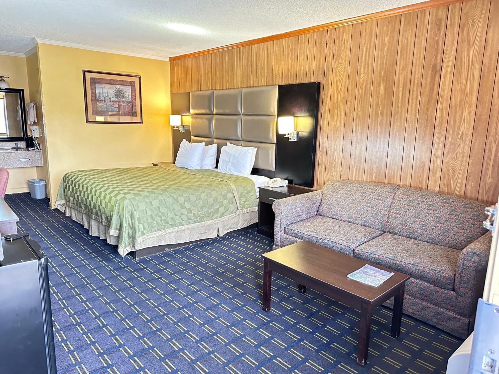 Rodeway Inn & Suites Plymouth Hwy 64 Kültér fotó