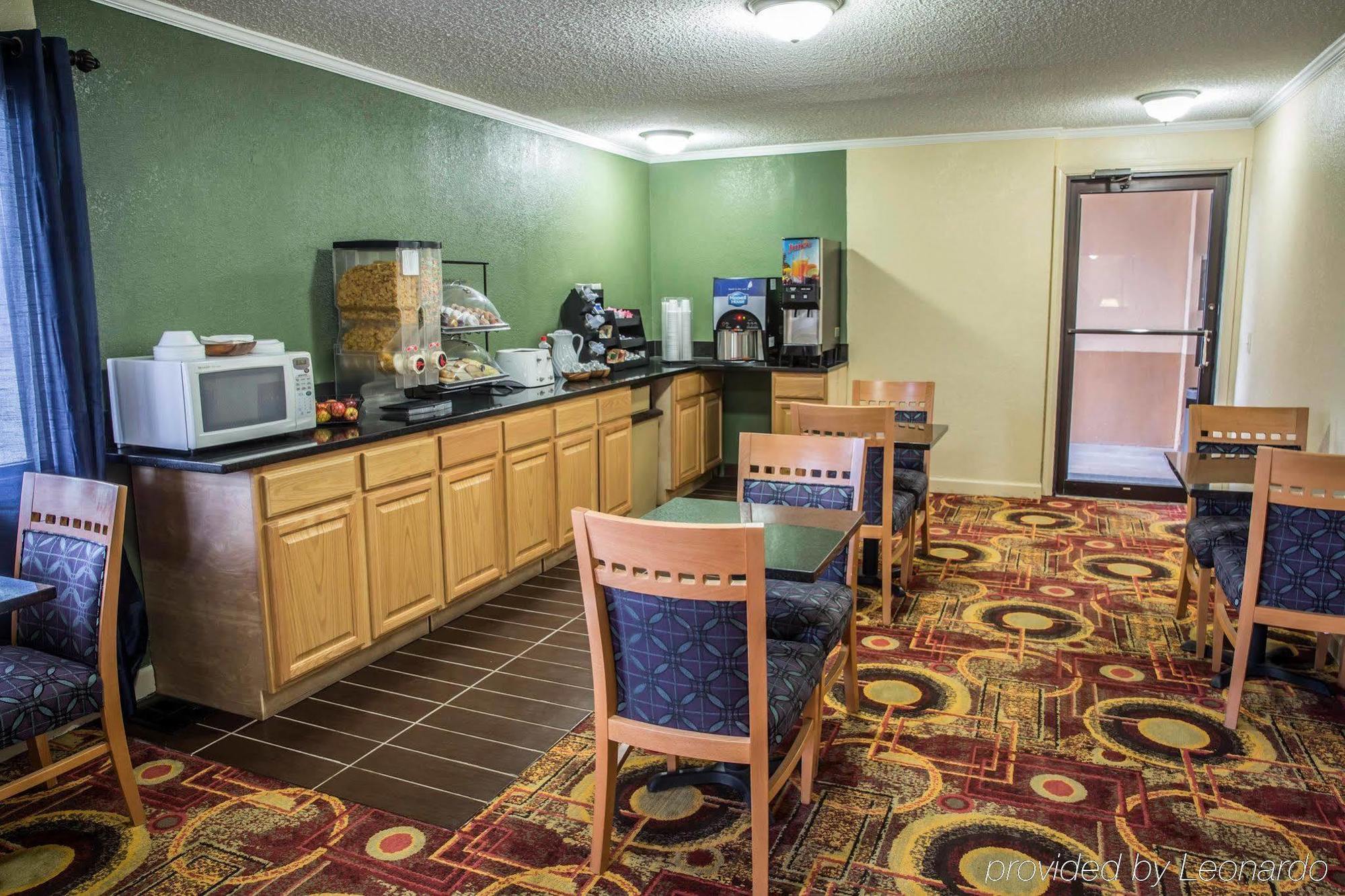 Rodeway Inn & Suites Plymouth Hwy 64 Kültér fotó